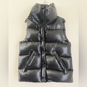 SAM Women Quilted Puffer Vest Black High Neck Sleeveless Zip Nylon Size M